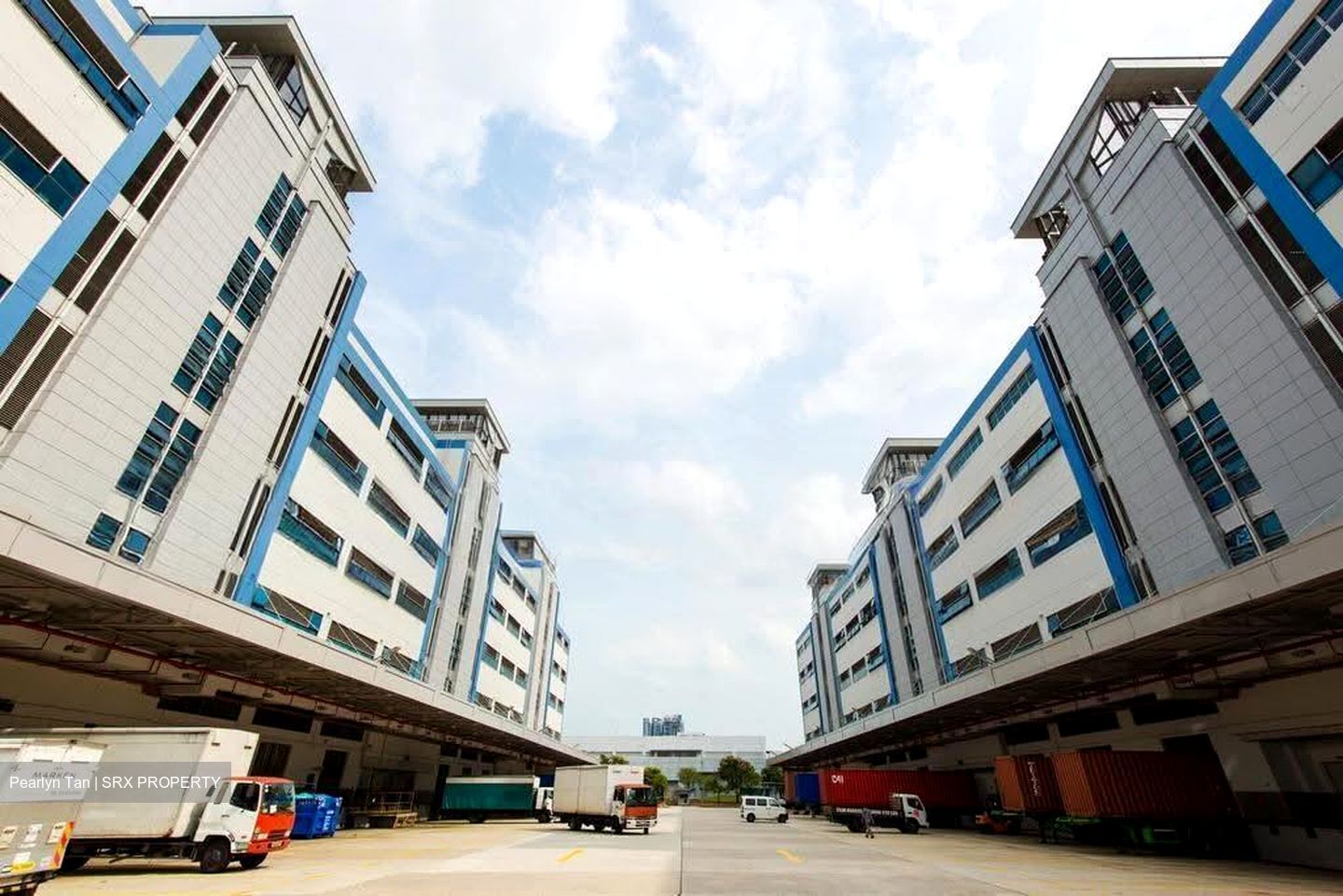 Pandan Crescent (D5), Factory #640252581